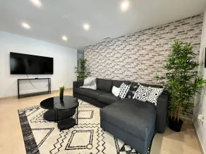 Pool + BBQ • Modern 5BR • Near MIA - Image 4