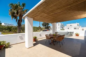 Aerenia Luxury Suites - Image 5