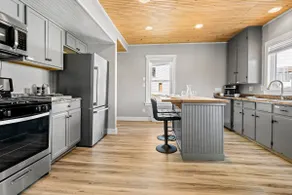 Large 4 BR, Easiest Location! Meredith - Image 5