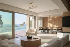 Marae Villa - Beachside Living by etouri - Image 2