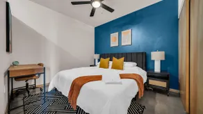 Chic 1BR Retreat in Midtown Detroit - Image 2