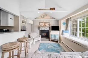 Tiny House - Image 3