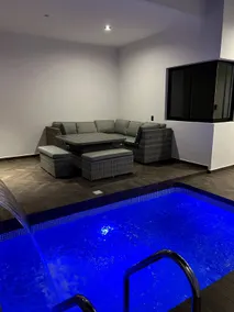 House with a private pool - Image 2