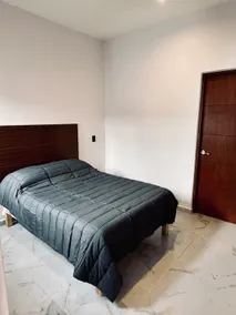 House with a private pool - Image 5