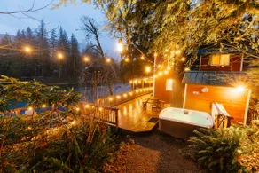 Hikers Hideaway - riverfront - hot tub - WiFi! - Image 4