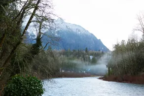 Hikers Hideaway - riverfront - hot tub - WiFi! - Image 2