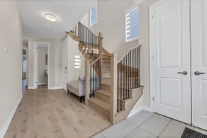 Beach Haven: Stylish 5B/3.5B Near Ste. Annes Spa! - Image 4