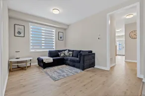 Beach Haven: Stylish 5B/3.5B Near Ste. Annes Spa! - Image 2