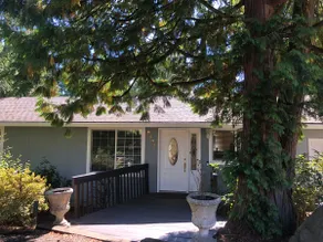 Beautiful Cedar Mill House - Image 2