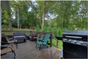 Modern large home near Cleveland - Image 5