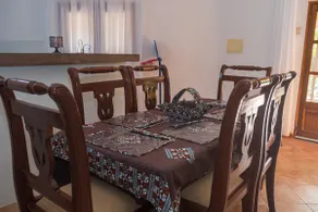 Charming House in Tourist Area (Free Pick-up) - Image 4