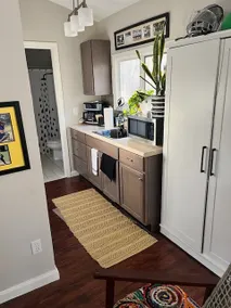 Quaint one bed unit in the woods - Image 4