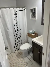 Quaint one bed unit in the woods - Image 5
