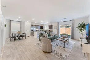 New Boho Home 15 min to Strip - Image 3