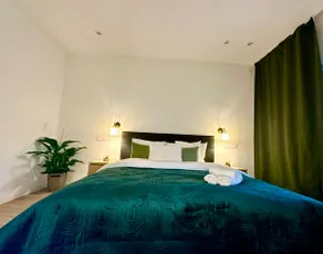 Luxury Suites Park NR4 - Image 3