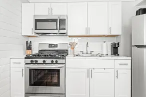 Oregon Retreat-Cozy & Convenient (5) - Image 4