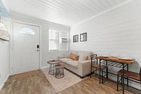 Oregon Retreat-Cozy & Convenient (5) - Image 5