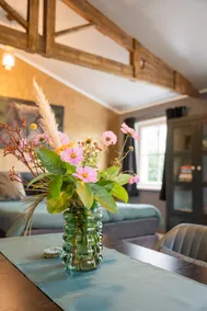Stylish guesthouse, lots of privacy / views - Image 4