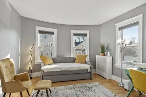Luxurious 2 BD next to UMass - Image 5