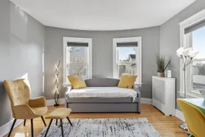 Luxurious 2 BD next to UMass - Image 4