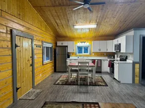 Cozy Cabin #2 w/heated detached garage - Image 5