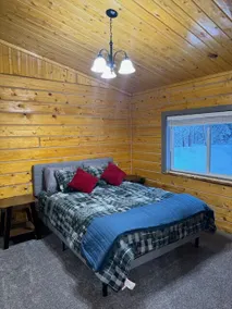 Cozy Cabin #2 w/heated detached garage - Image 4