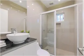 3BR apartment, kitchen, TVs, 10 people - Image 4
