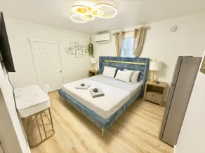 1Bedroom Apt/FullKitchen/pulloutsofabed/king bed - Image 4