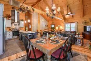 Welcome to the Woodridge Cabin! - Image 4