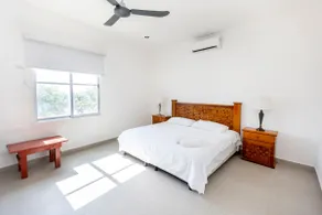 Beautiful apartment steps from the beach - Image 2