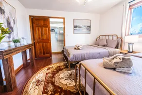 Step Into Spacious Vintage Charm in West Revere - Image 4