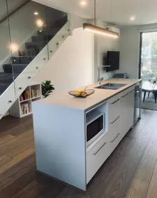Entire Stunning Townhouse - Image 2