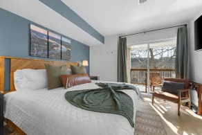 Downtown Branson · Landing | Sleeps 8 | No Stairs - Image 4
