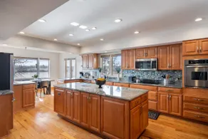 Dreamy 5 bedroom on Private Lake! Big Groups! - Image 5