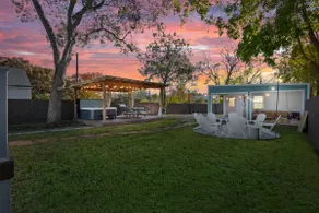 4min-Magnolia, historic home, HOT TUB, firepit gym - Image 4
