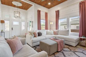 4min-Magnolia, historic home, HOT TUB, firepit gym - Image 3