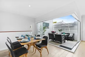 Stylish 3BR Townhouse CampHill - WiFi, Parking - Image 3
