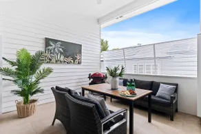 Stylish 3BR Townhouse CampHill - WiFi, Parking - Image 5