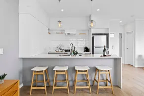 Stylish 3BR Townhouse CampHill - WiFi, Parking - Image 4