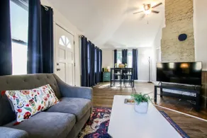 Oak Oasis | Sunny Savannah Stay - Image 2