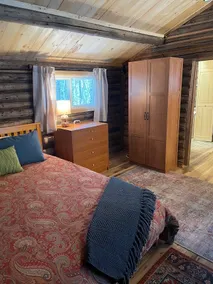 Cozy and Charming Log Cabin - Image 4