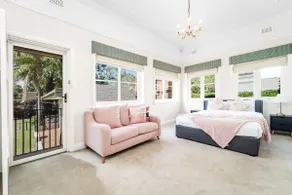 Stylish 6BR Strathfield House – Tennis & Billiard - Image 5