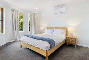 Stylish 5-Bedroom Home Geographe - Image 3