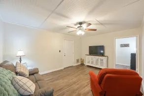 Cutting Edge Family Apartment. - Image 2