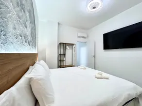 Valencia Getaway - Jacuzzi, Space and Comfort - Image 3