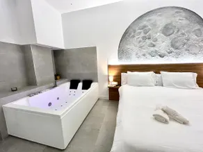 Valencia Getaway - Jacuzzi, Space and Comfort - Image 2