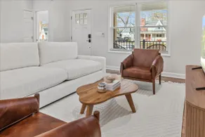 Modern Farmhouse near Downtown - Image 2