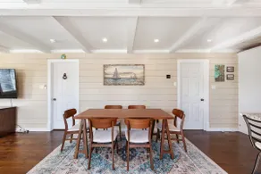 Canal Home Cozy and Clean - Image 5