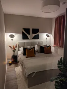 Modern apartment with lake view - Image 4