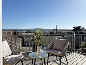 South SF Spacious Entire Unit With 3brs 3bth on 2F - Image 2